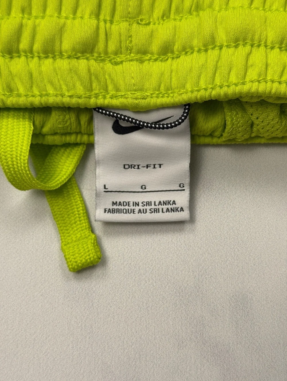 Nike Basketball Shorts Neon Yellow Dri-FIT - Boys Large